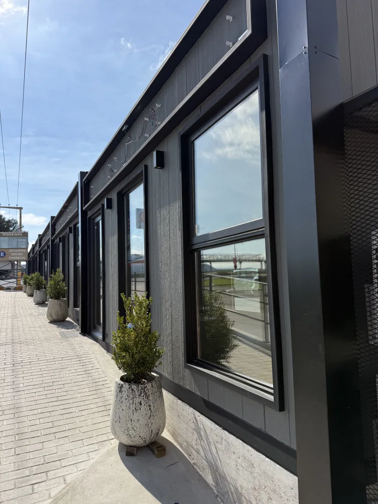 Complejo de oficinas modulares